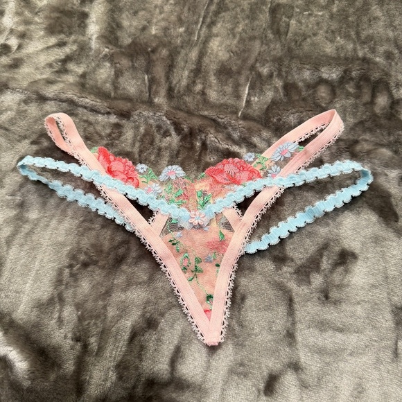 New! For Love And Lemons Swaying Rose Thong Panty 31272 - Picture 5 of 13